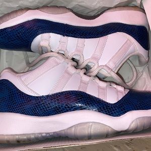 Retro Jordan snake skin 11’s size